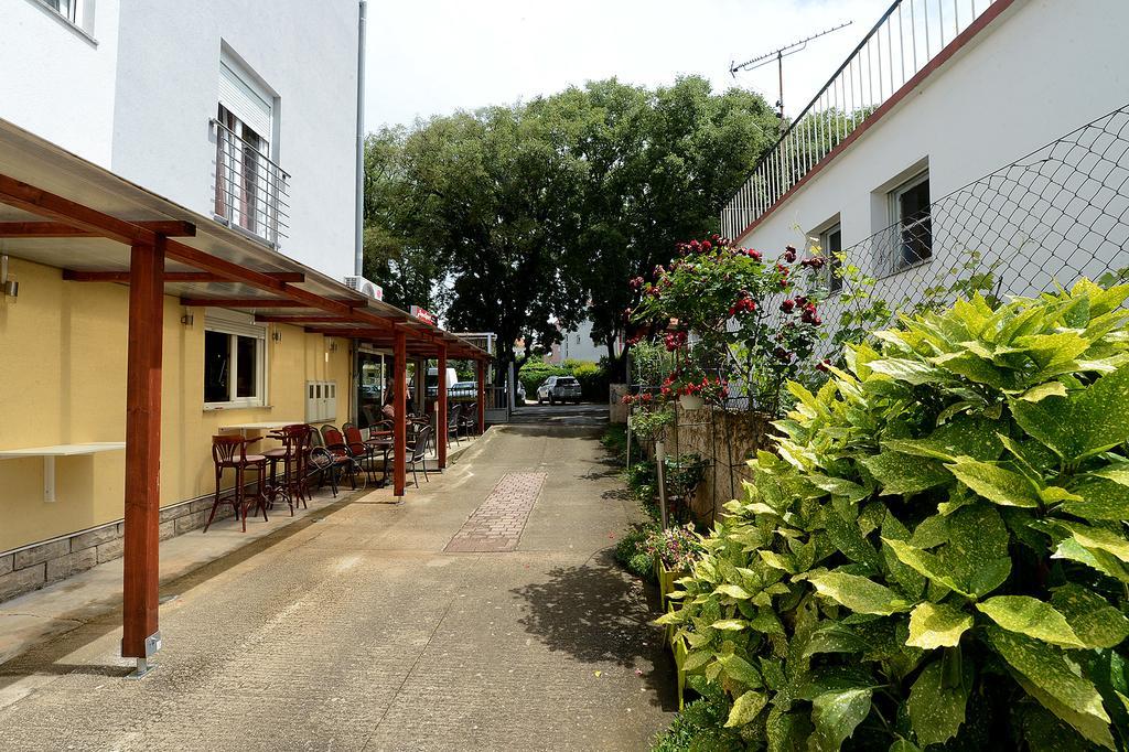 Apartments Lili Family Задар Екстериор снимка