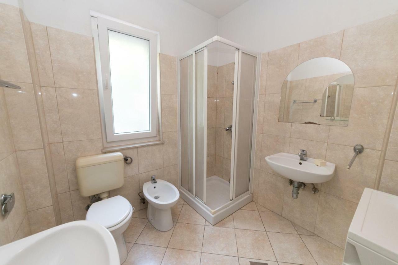 Apartments Lili Family Задар Екстериор снимка